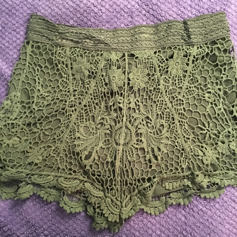 Rue21 lace shorts
